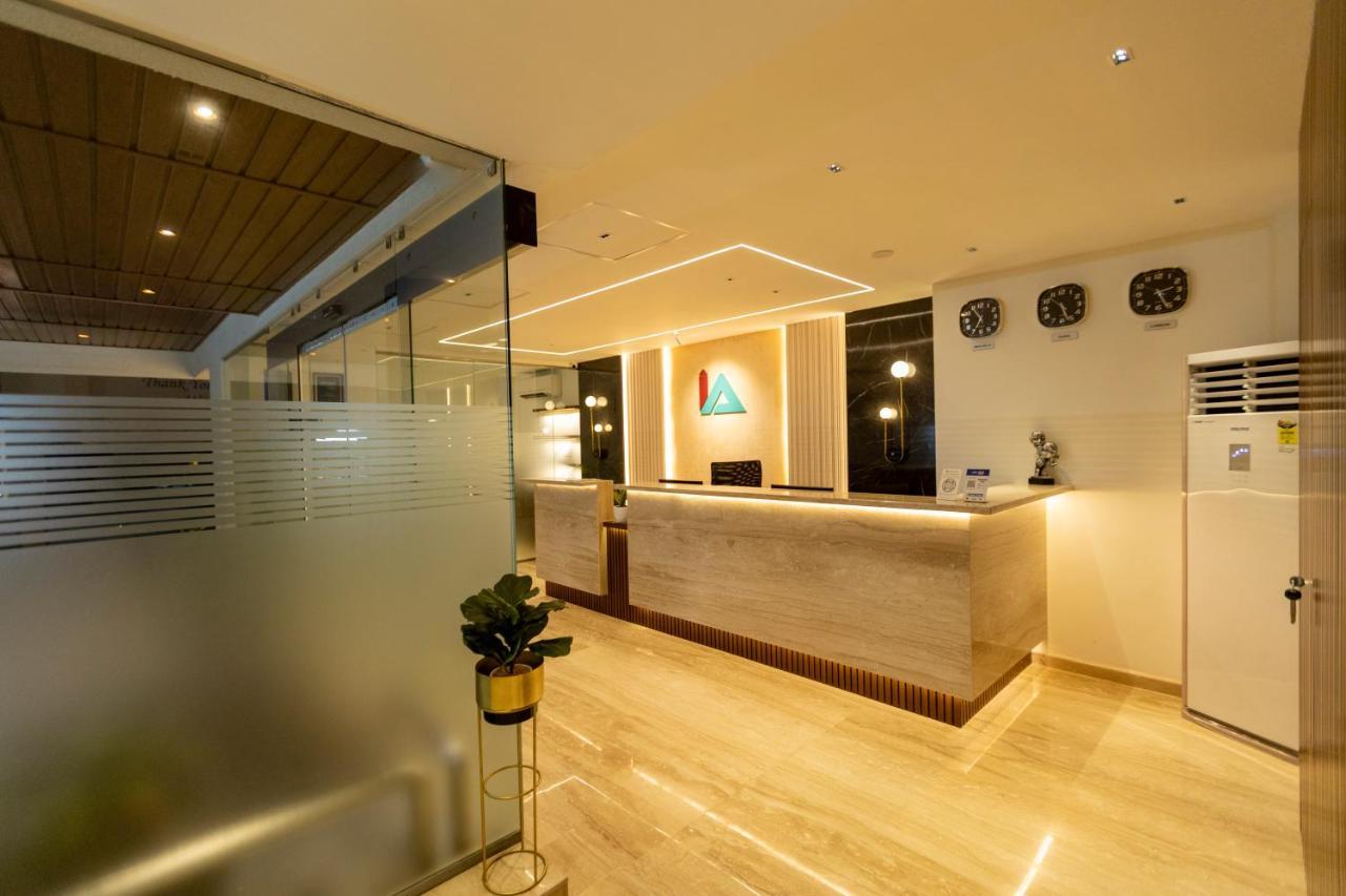 Hotel Inland Avenue Mangalore Bagian luar foto